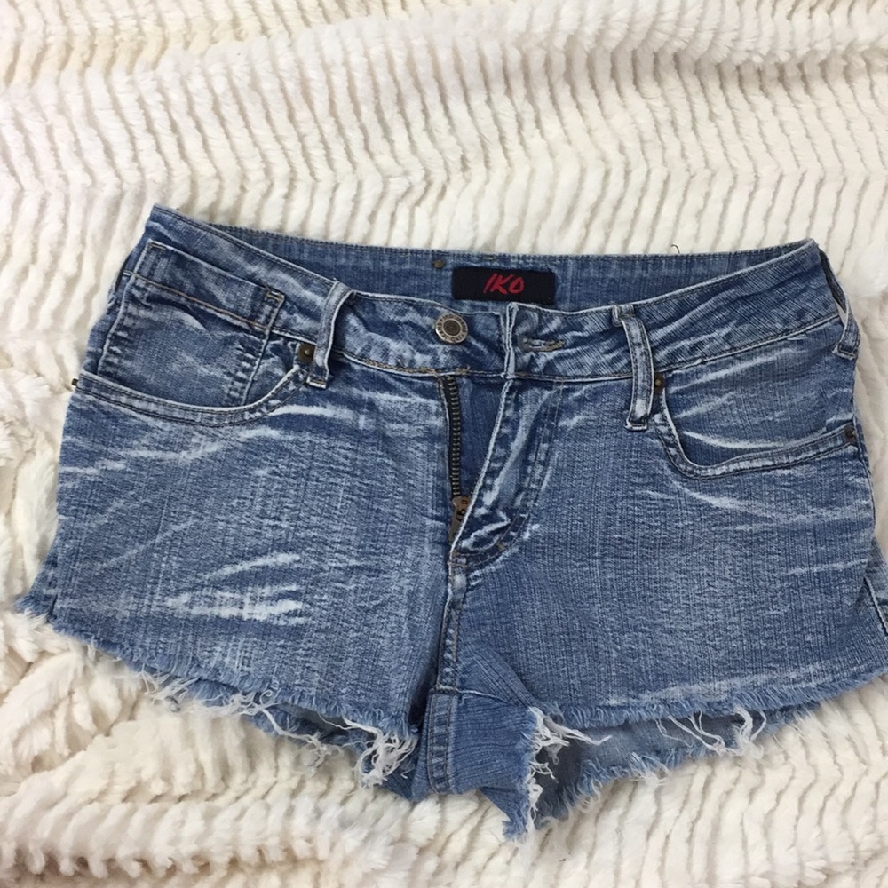Vintage IKO cut-off jean shorts size 26